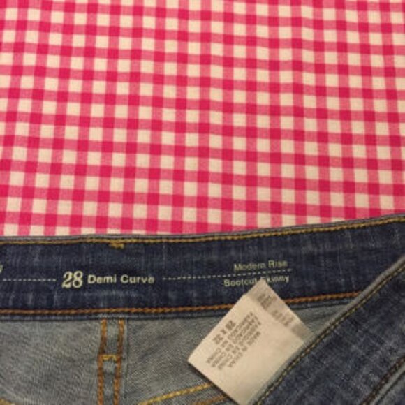 Levi’s Demi Curve Bootcut Skinny Jeans ⭐️ - Picture 3 of 7